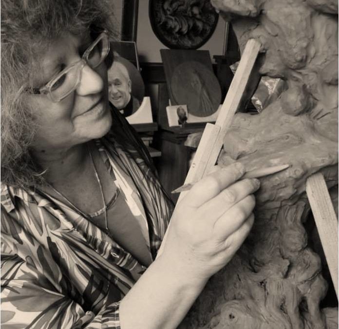 Intervista ad Antonietta Moschi: la scultura come espressione dello sguardo interiore dell’artista